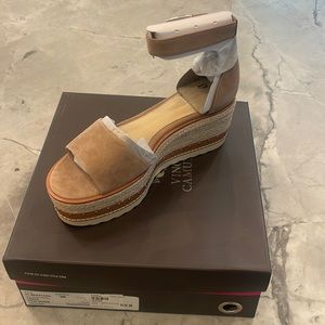 Vince Camuto Platform sandal
